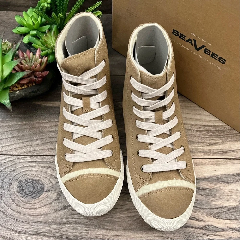NIB SeaVees Army Issue High Wintertide High Top Sneaker Plush Lined Sand 8